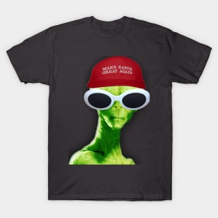 cloutalien T-Shirt